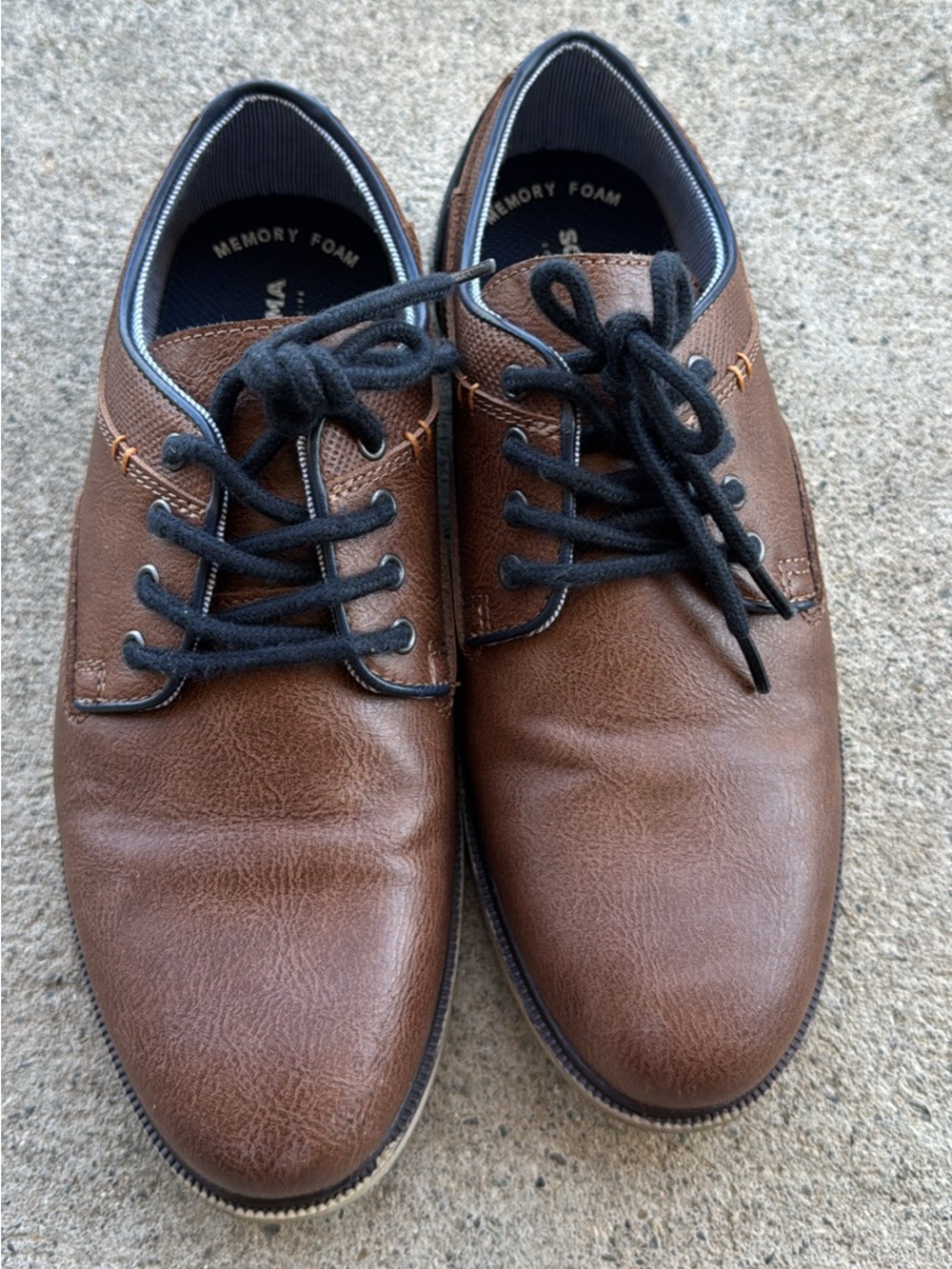 Boys Sonoma casual shoes size 4